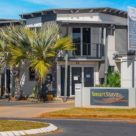 Smart Stayzzz Inns Clermont Exterior photo